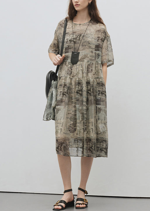 Classic Vintage Dress with a Flattering Fit