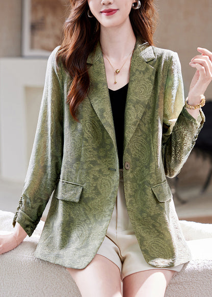 Beautifully Finished Coat in a Timeless Design