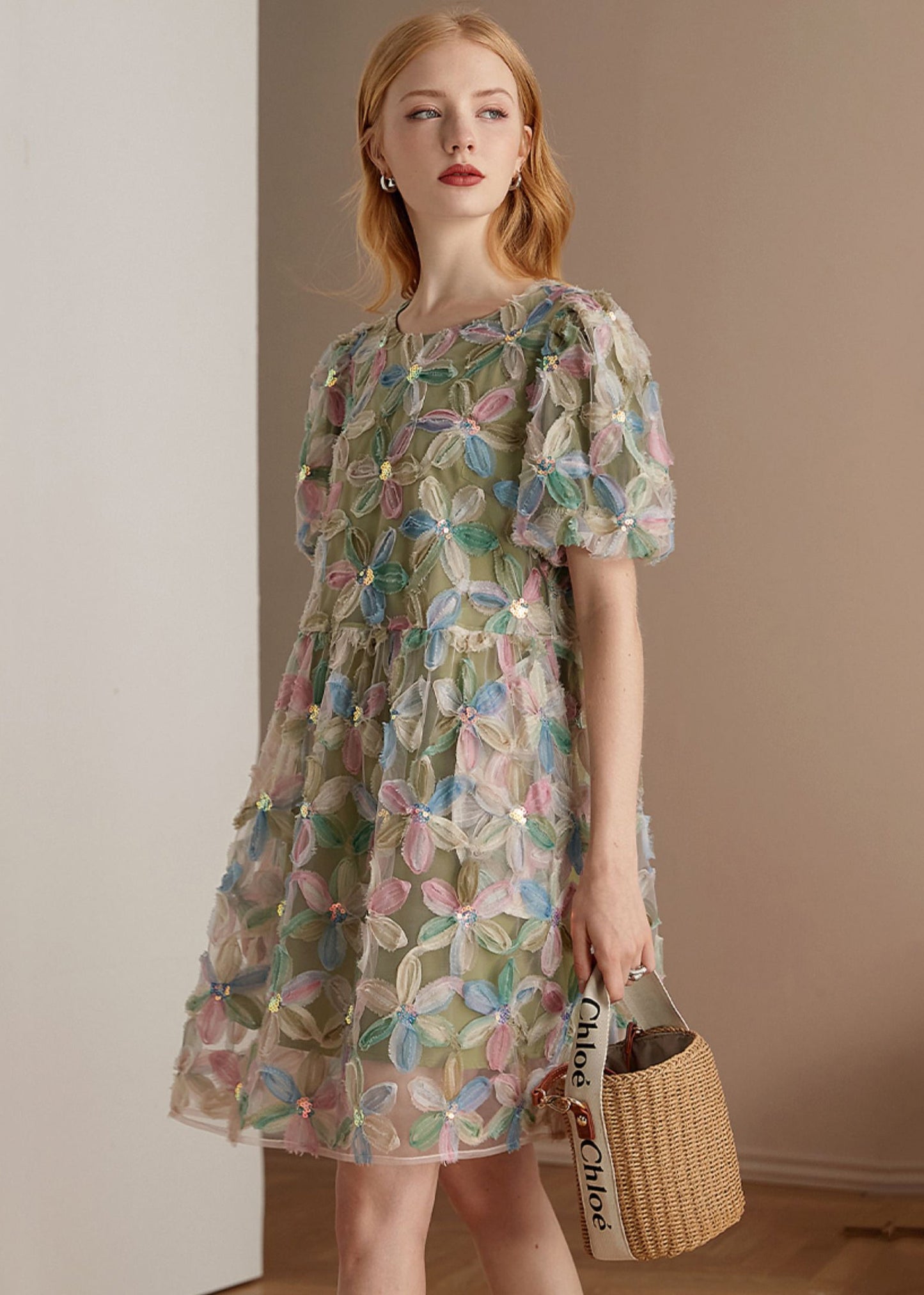 Beautifully Finished Dress in a Timeless Design
