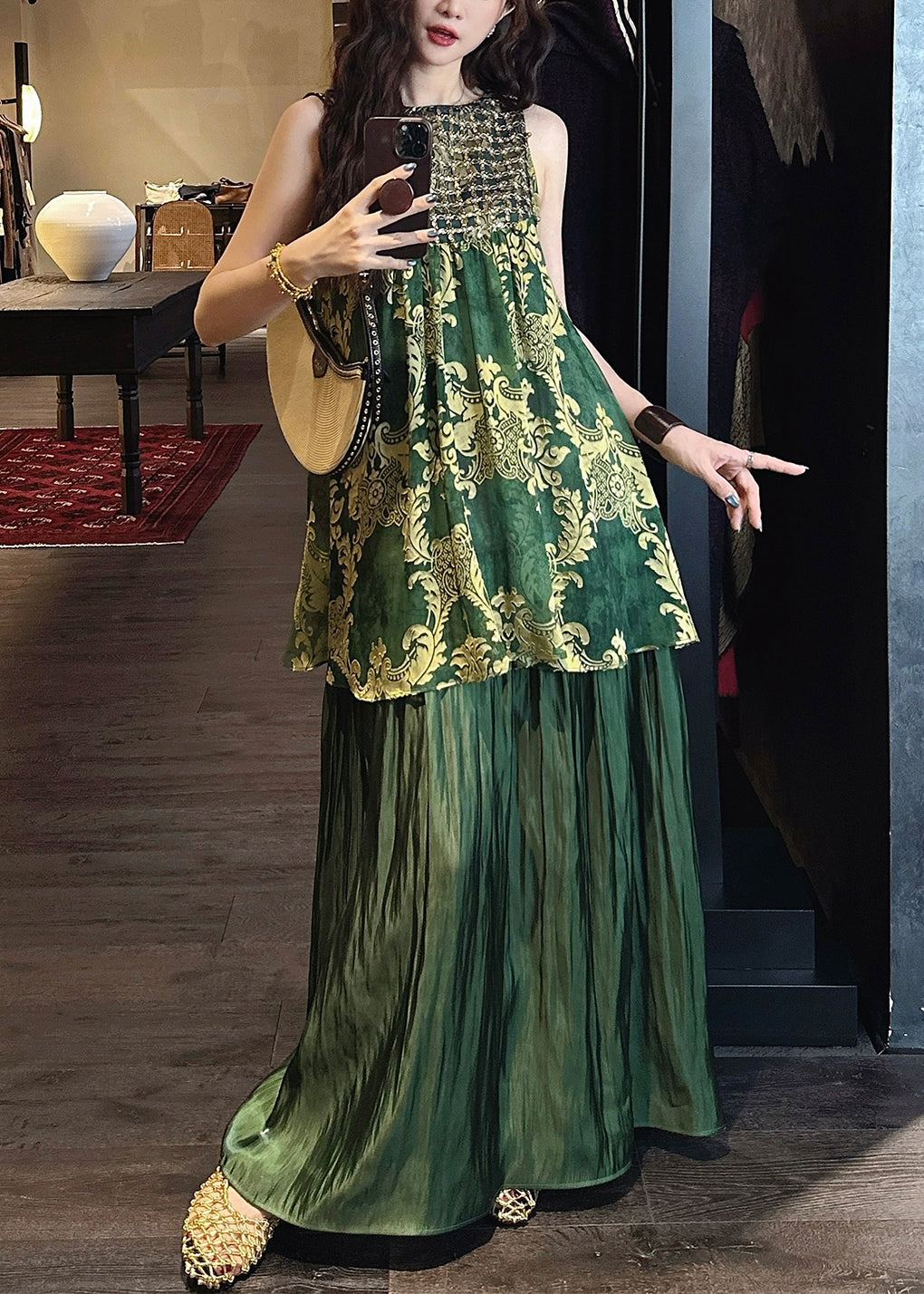 Gracefully Styled Dress for Any Occasion