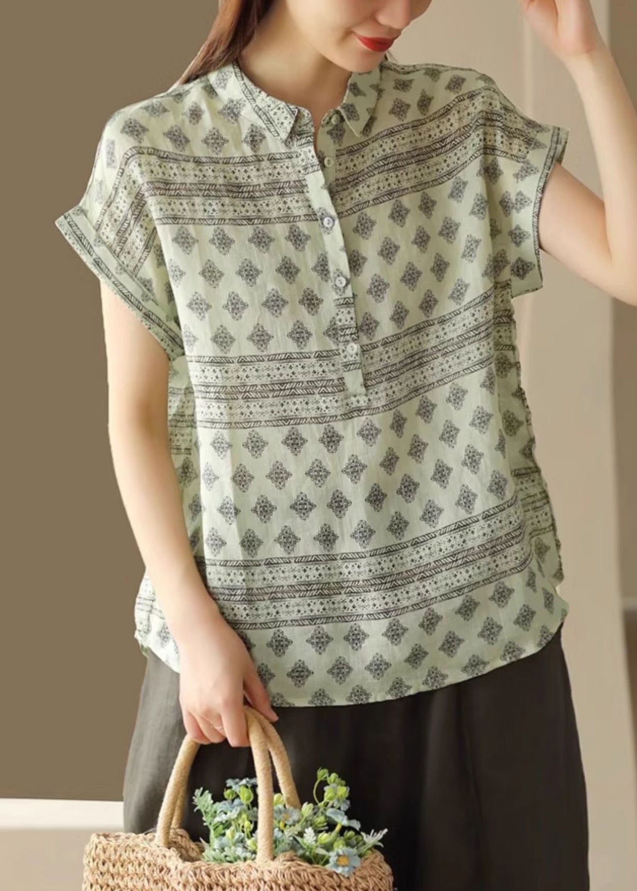 Beautifully Finished Shirt in a Timeless Design