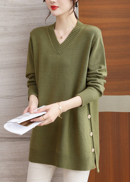 Well Tailored Sweater with a Graceful Silhouette