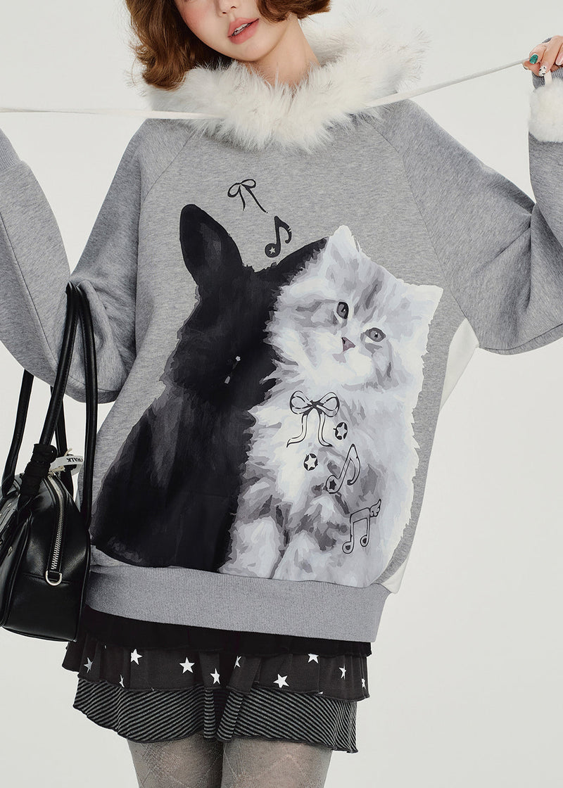Classic Vintage Pullover with a Flattering Fit
