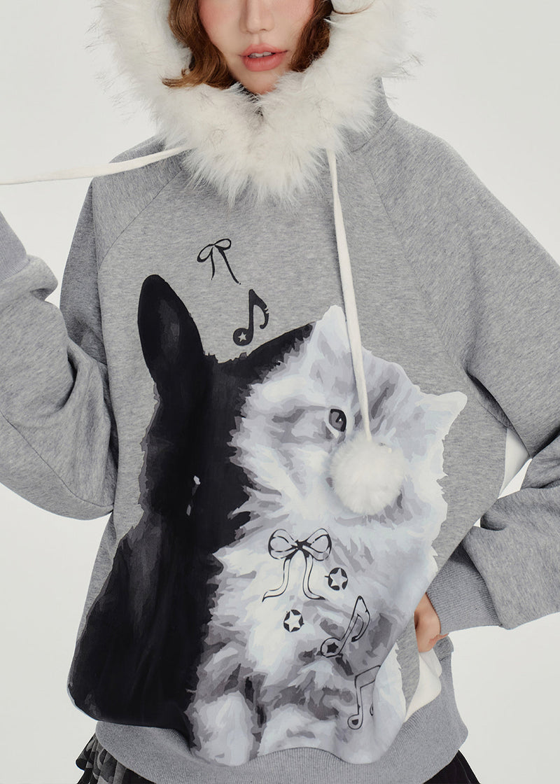 Classic Vintage Pullover with a Flattering Fit