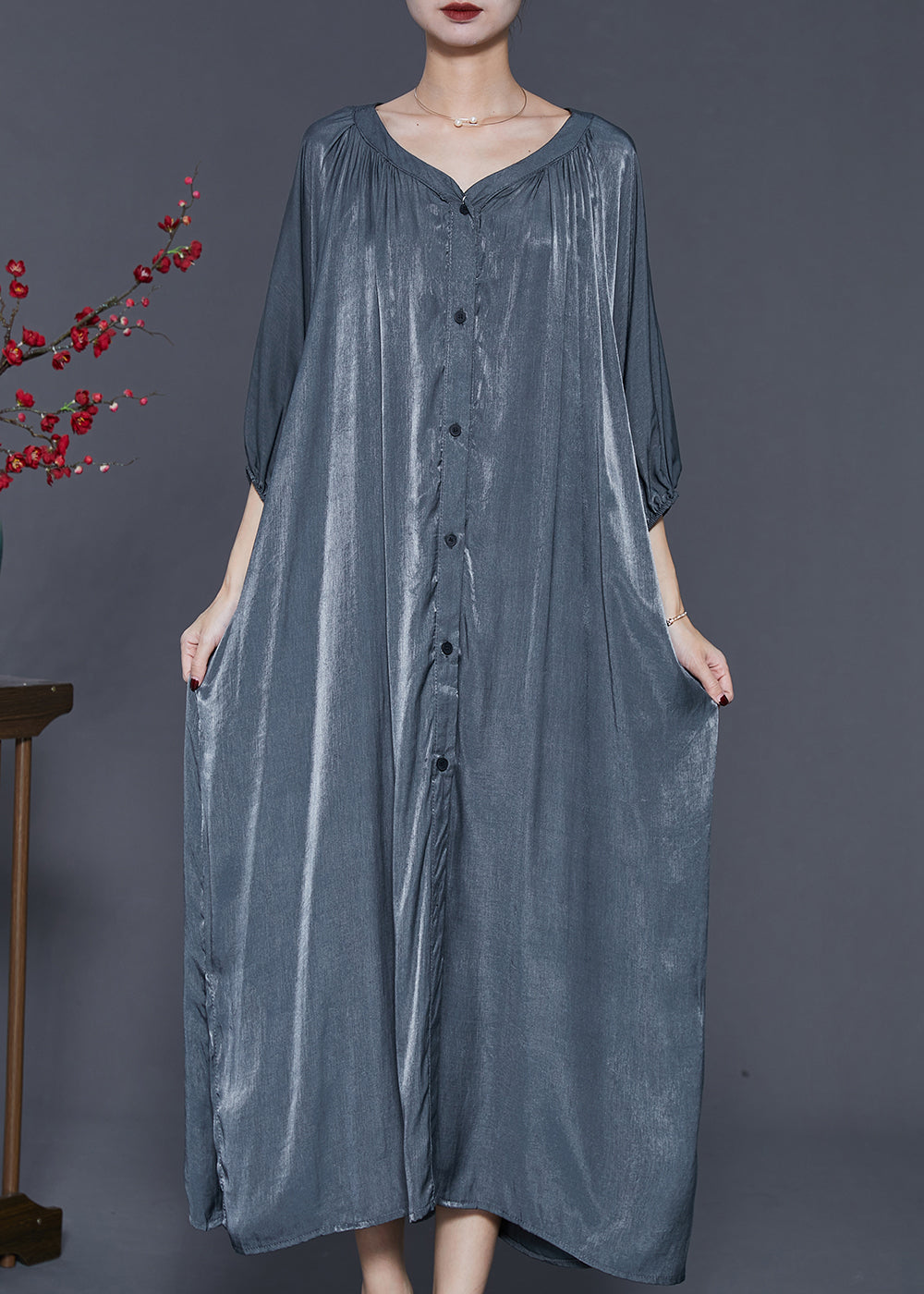 Classic Vintage Dress with a Flattering Fit