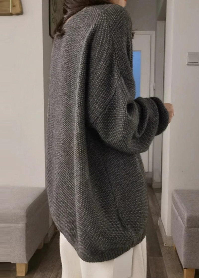 Gracefully Styled Pullover for Any Occasion
