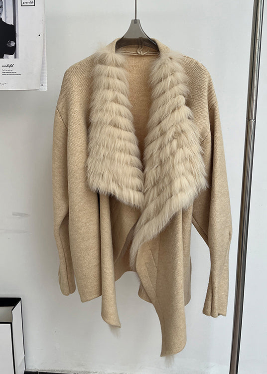 Effortlessly Elegant Cardigan with a Timeless Design
