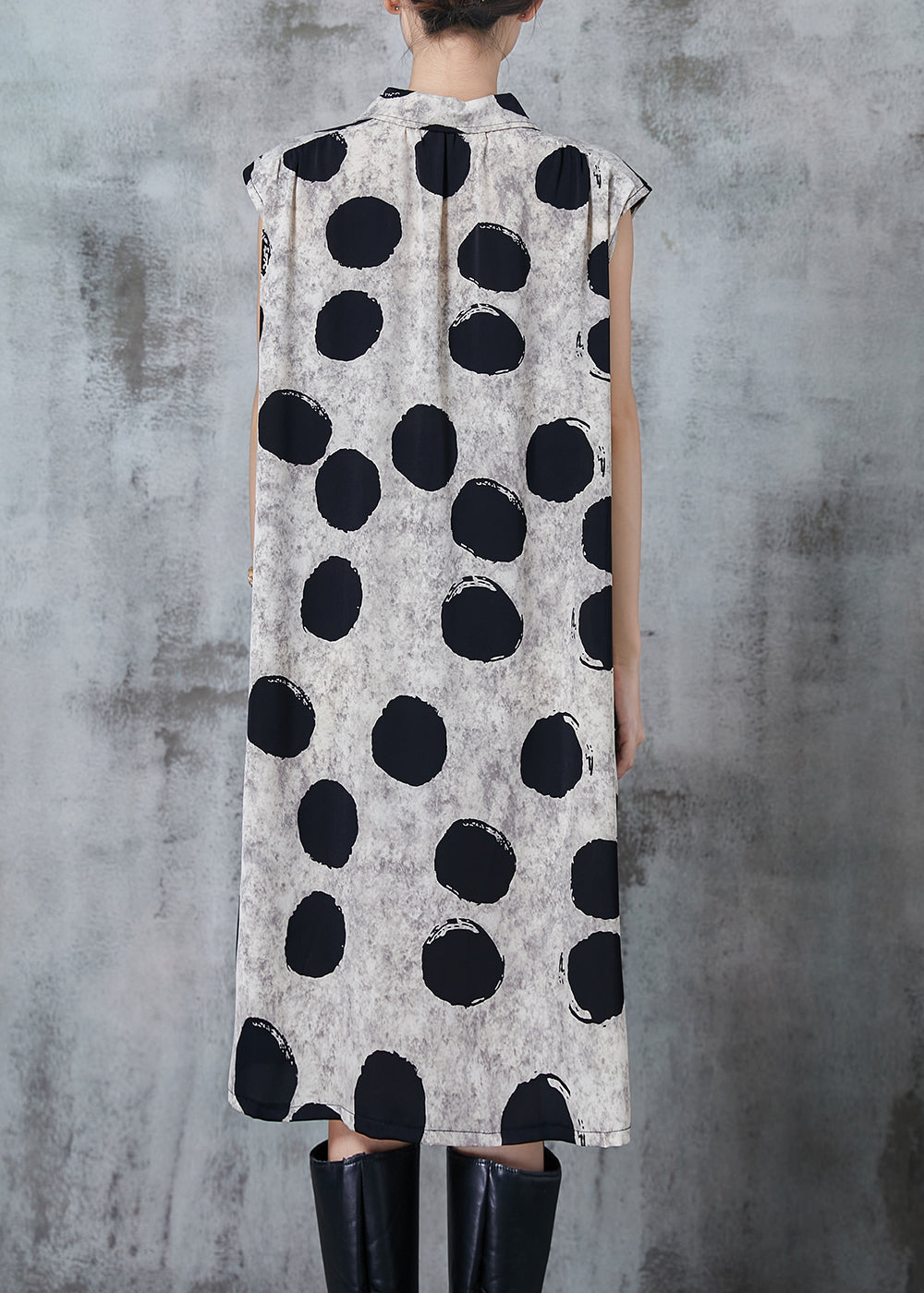 Sophisticated Dress with a Clean Classic Look