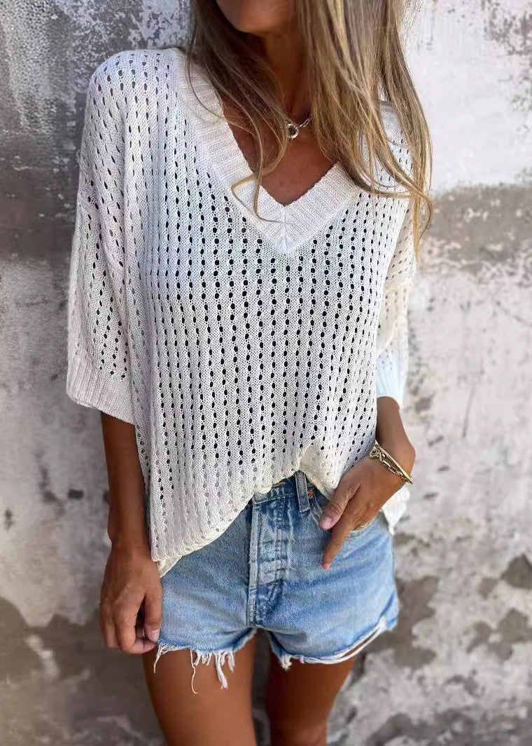 Effortlessly Elegant Top with a Timeless Design