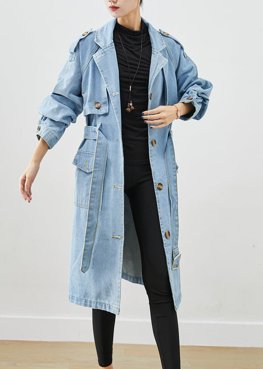 Well Tailored Coat with a Graceful Silhouette