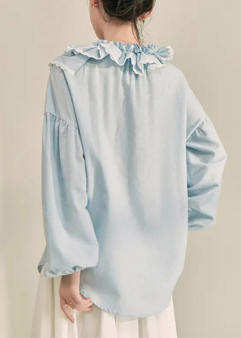 Well Tailored Top with a Graceful Silhouette