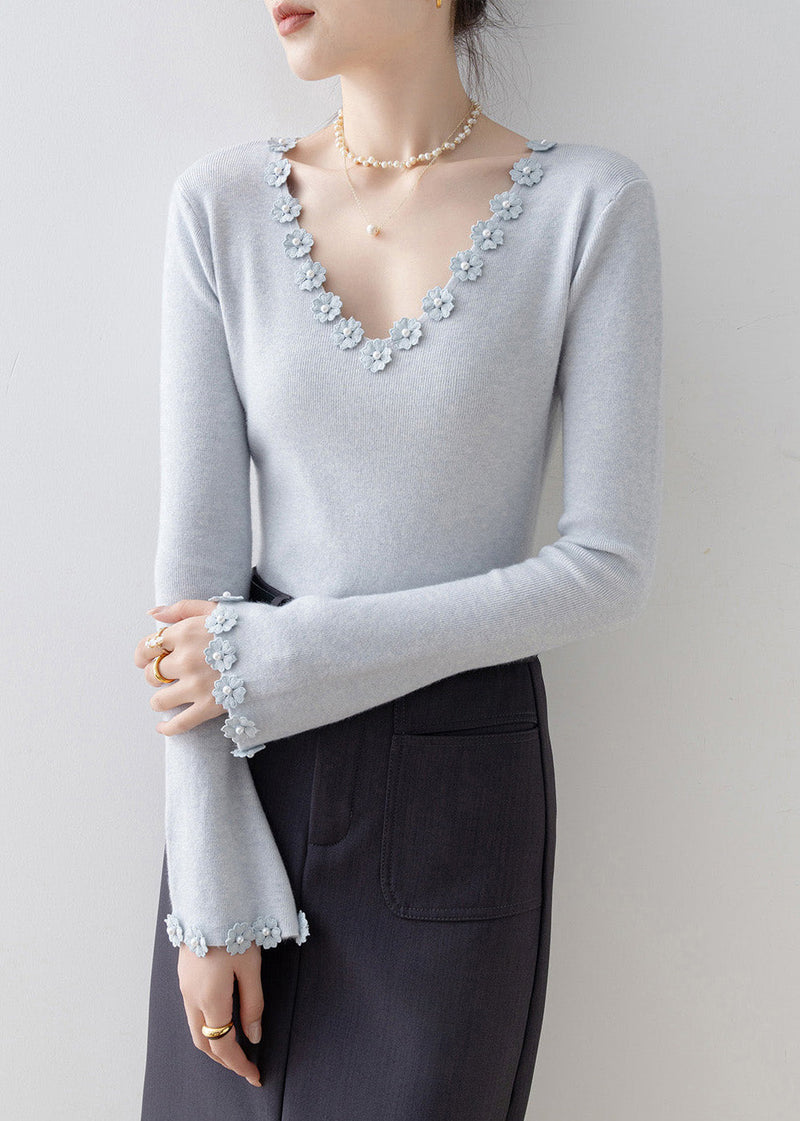 Well Tailored Sweater with a Graceful Silhouette