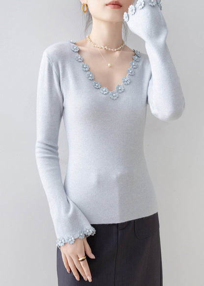 Well Tailored Sweater with a Graceful Silhouette