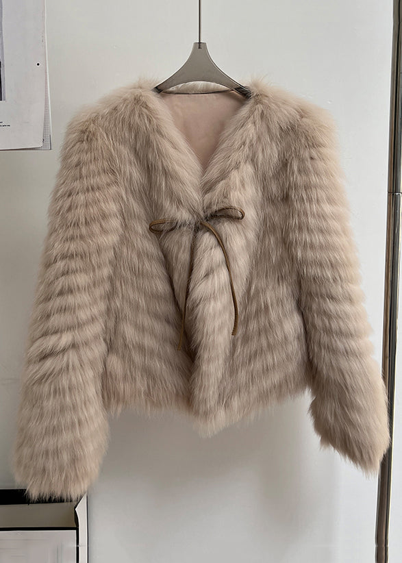 Well Tailored Coat with a Graceful Silhouette