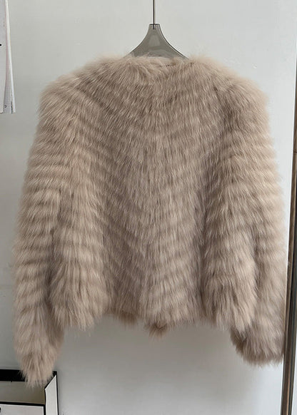 Well Tailored Coat with a Graceful Silhouette