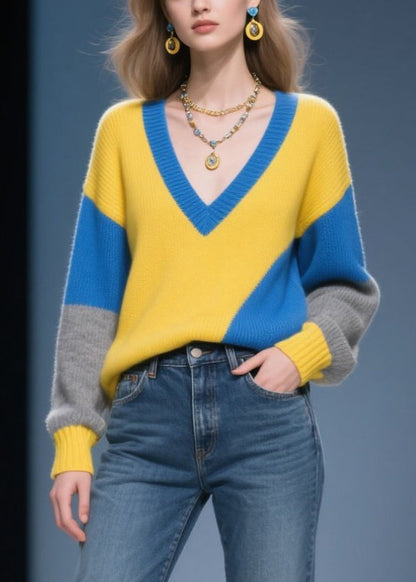 Well Tailored Sweater with a Graceful Silhouette