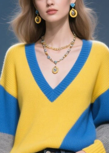 Well Tailored Sweater with a Graceful Silhouette