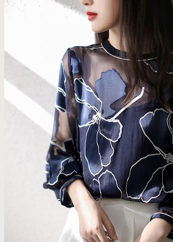 Beautifully Finished Blouse in a Timeless Design