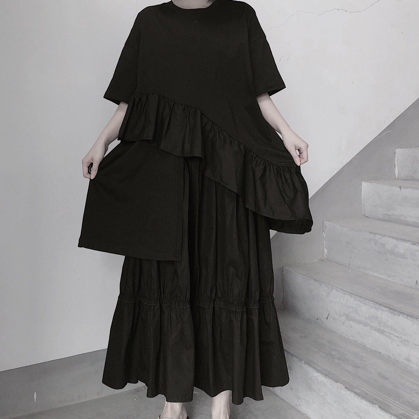 Well Tailored Blouse with a Graceful Silhouette