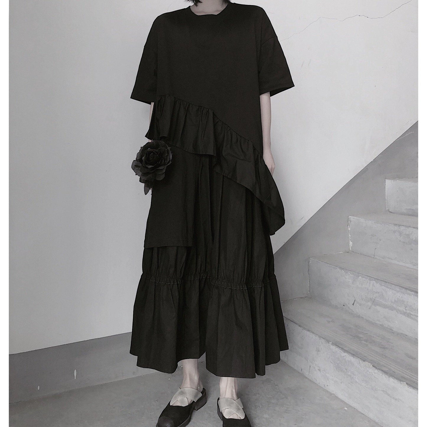 Well Tailored Blouse with a Graceful Silhouette