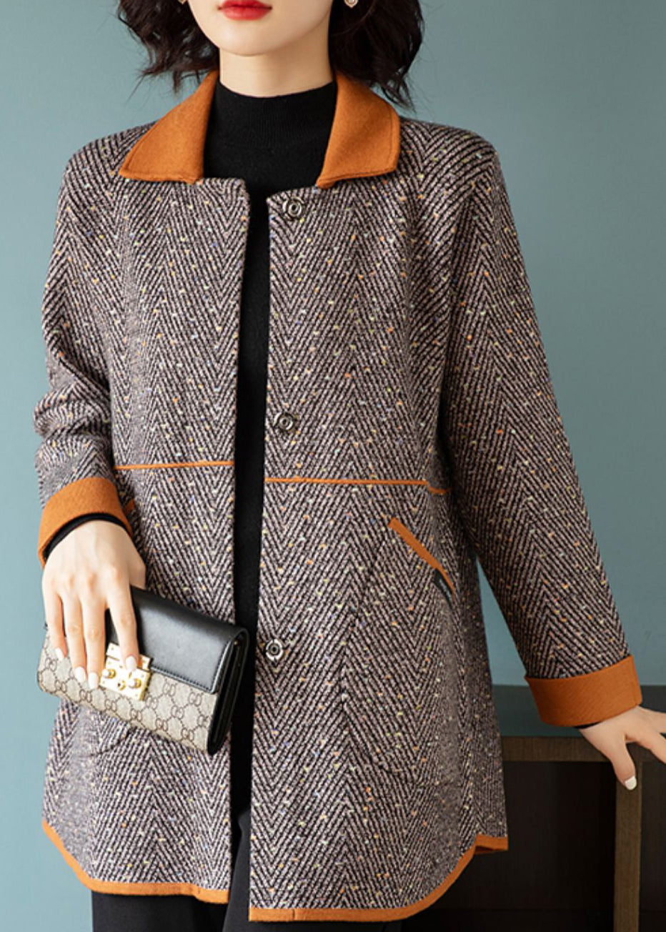 Gracefully Styled Coat for Any Occasion