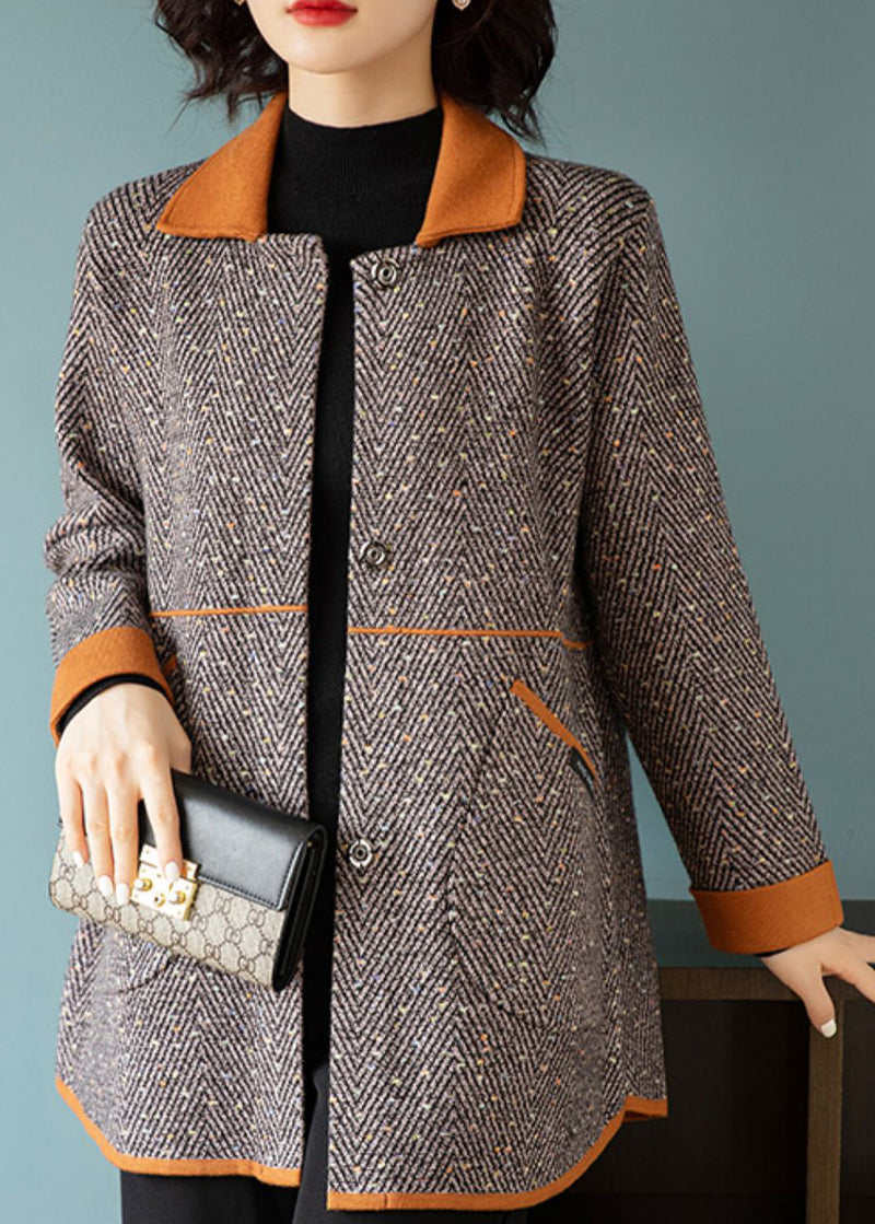 Gracefully Styled Coat for Any Occasion
