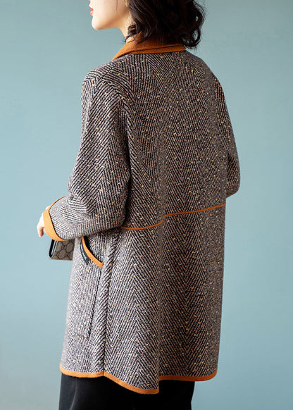 Gracefully Styled Coat for Any Occasion