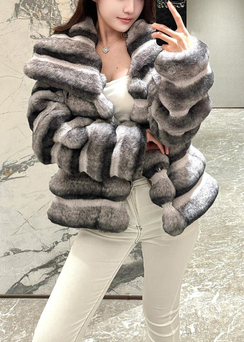 Beautifully Finished Coat in a Timeless Design