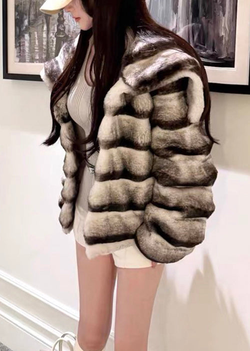 Beautifully Finished Coat in a Timeless Design