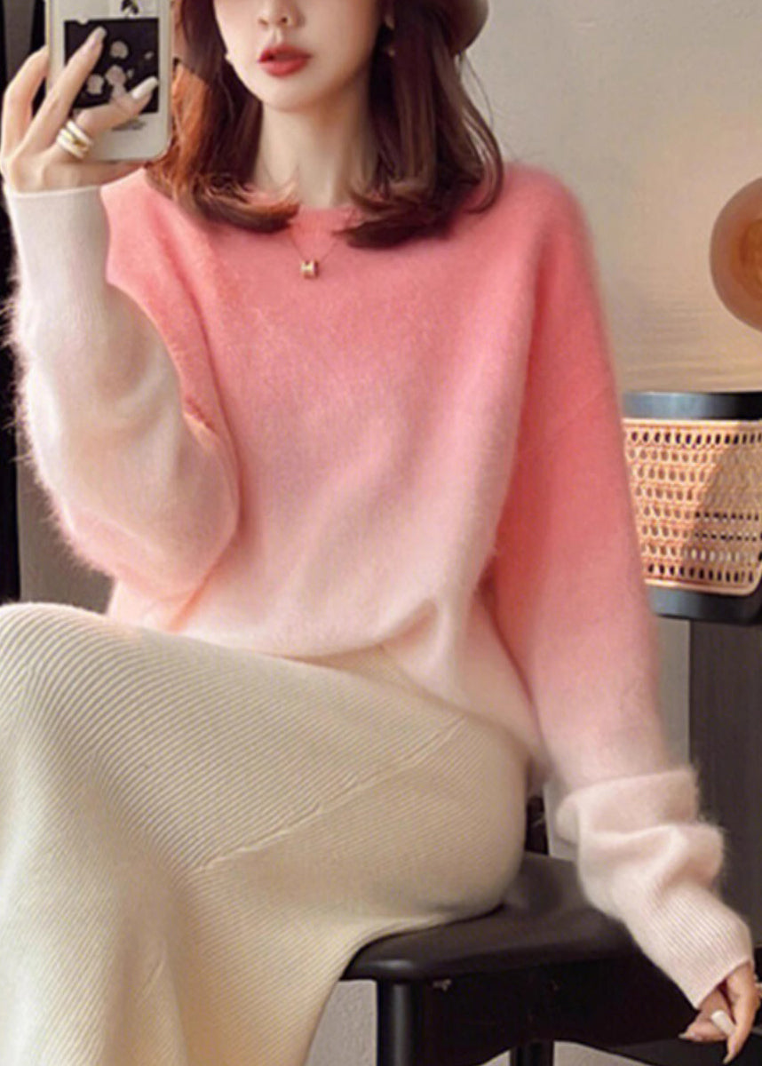 Classic Vintage Sweater with a Flattering Fit