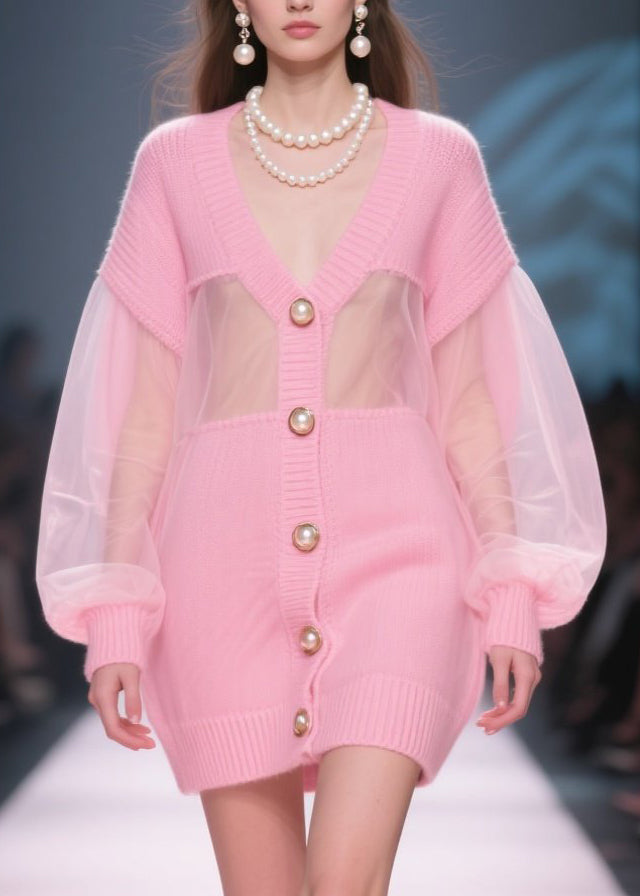 Well Tailored Cardigan with a Graceful Silhouette