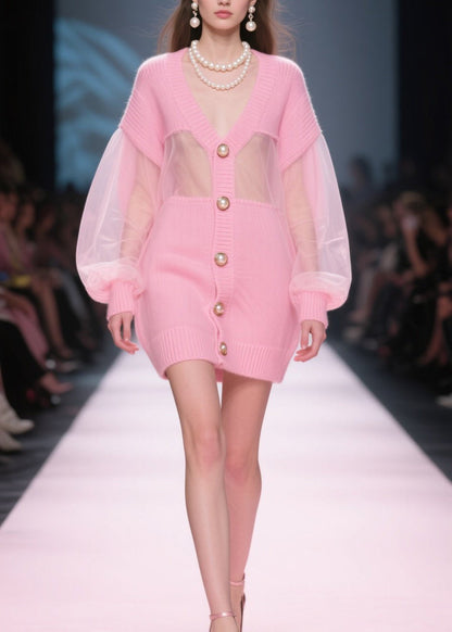 Well Tailored Cardigan with a Graceful Silhouette