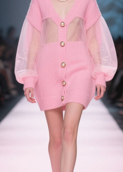 Well Tailored Cardigan with a Graceful Silhouette