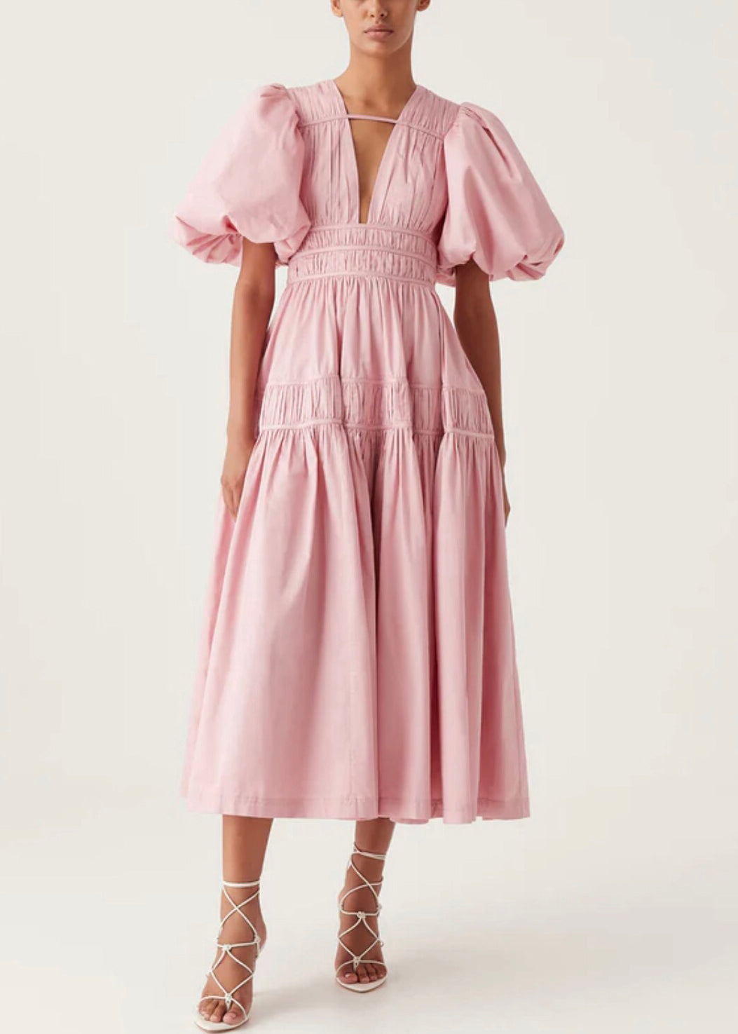 Classic Vintage Dress with a Flattering Fit
