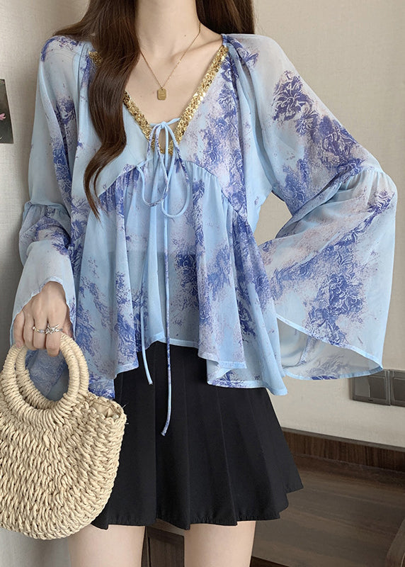 Effortlessly Elegant Top with a Timeless Design