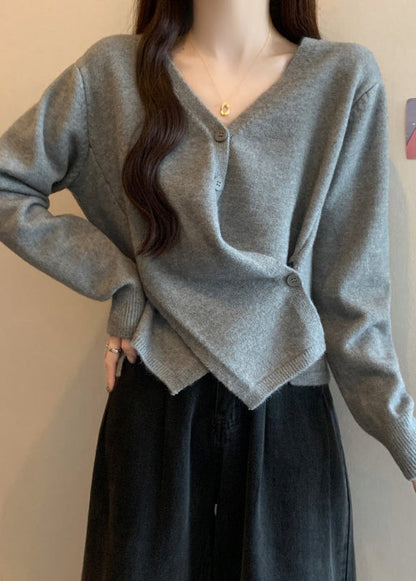 Well Tailored Sweater with a Graceful Silhouette