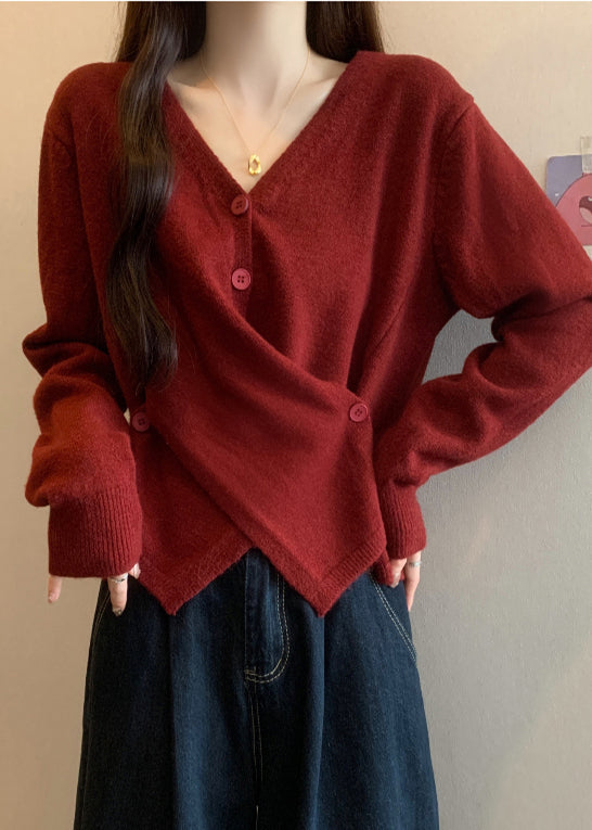 Well Tailored Sweater with a Graceful Silhouette