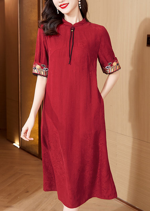 Beautifully Crafted Dress in a Classic Style