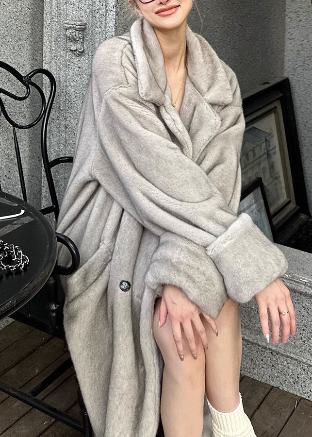 Classic Vintage & Enduringly Stylish Coat