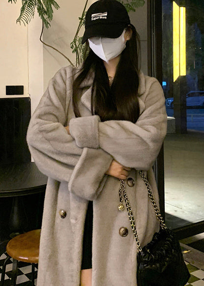 Classic Vintage & Enduringly Stylish Coat
