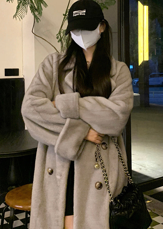 Classic Vintage & Enduringly Stylish Coat