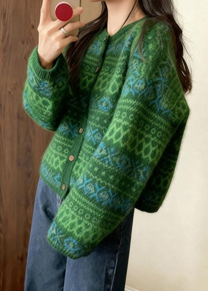 Elegantly Styled Cardigan for Everyday Wear