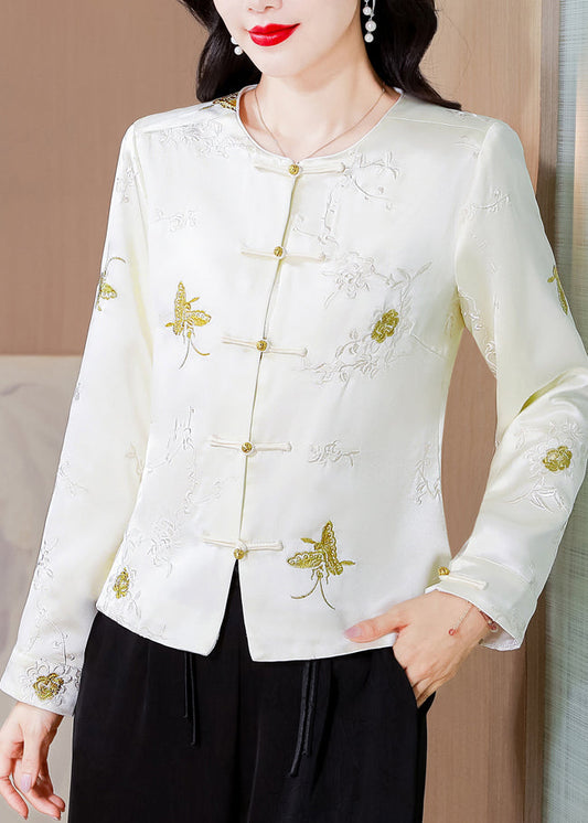 A Vintage Style Coat with Delicate Timeless Details