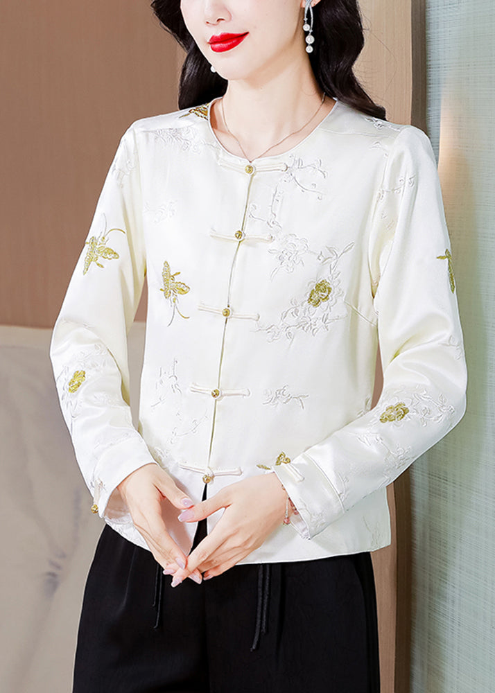 A Vintage Style Coat with Delicate Timeless Details