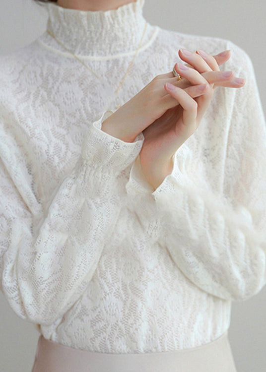 Effortlessly Elegant Sweater with a Timeless Design