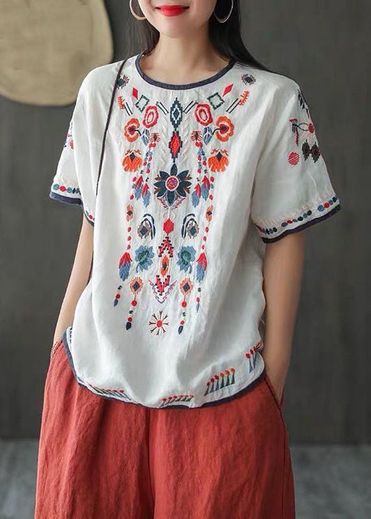 Effortlessly Elegant Shirt with a Timeless Design