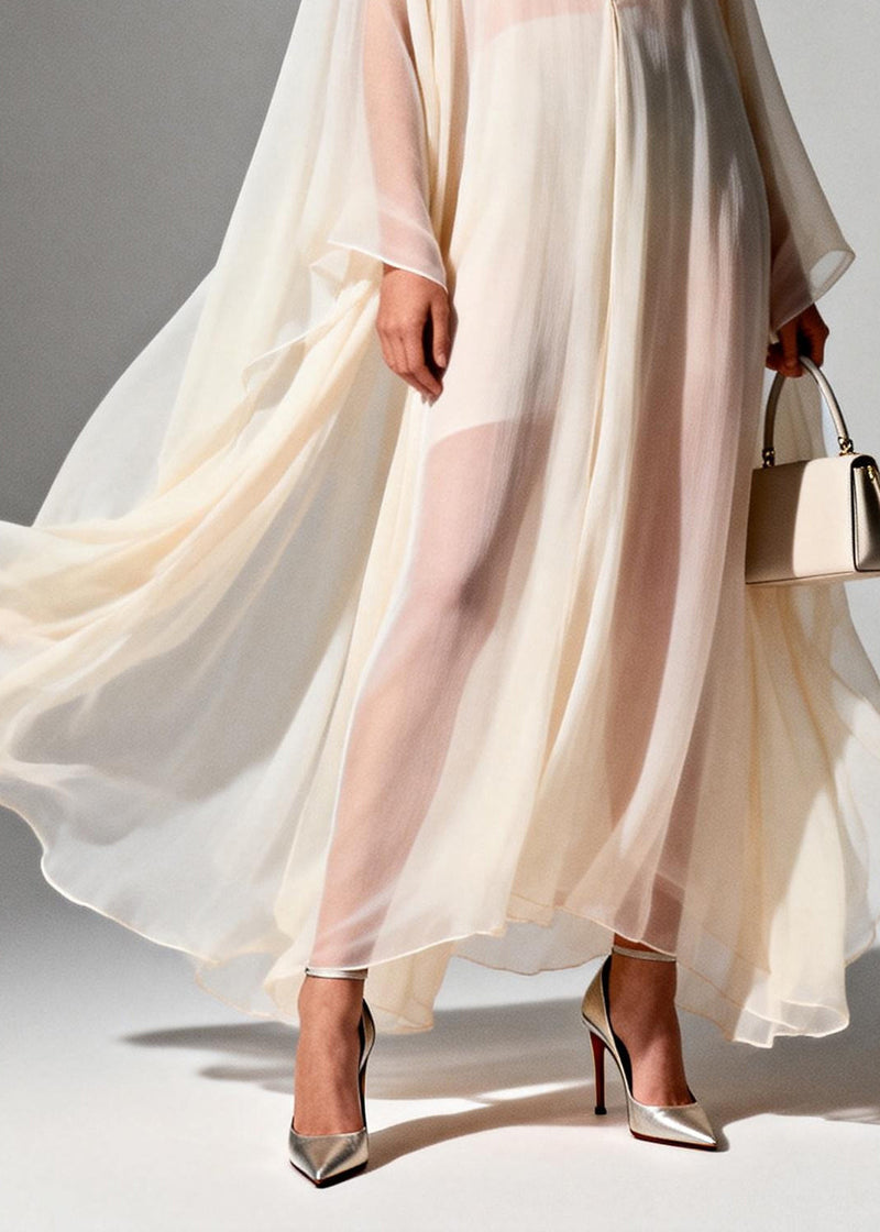 Beautifully Finished Dress in a Timeless Design