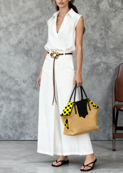 Effortlessly Elegant Top with a Timeless Design