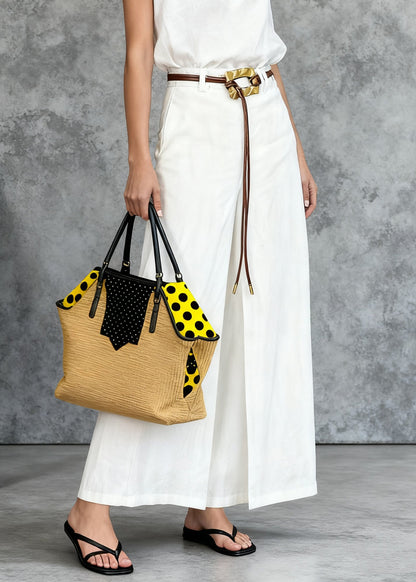 Effortlessly Elegant Top with a Timeless Design