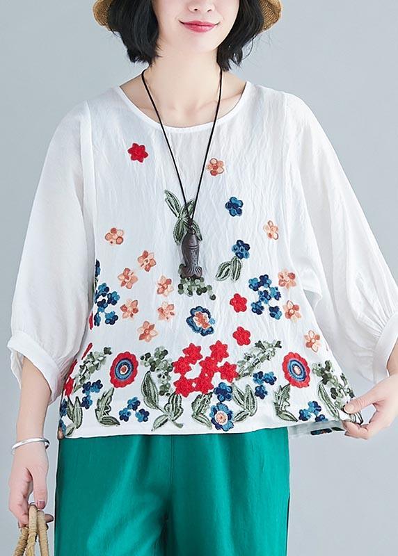 Well Tailored Top with a Graceful Silhouette